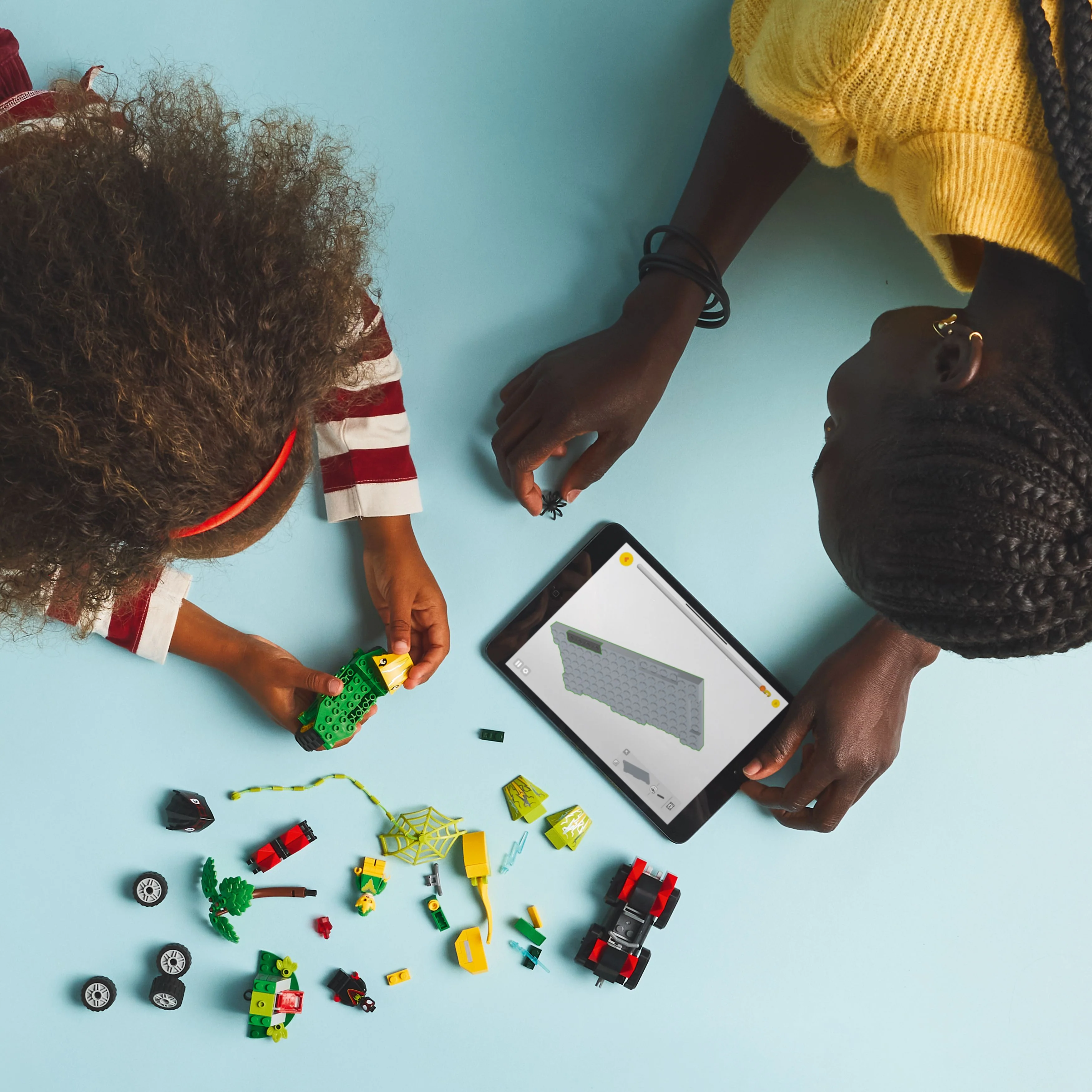 LEGO® Marvel Spidey And His Amazing Friends Spin and Electro Dinosaur Vehicle Chase