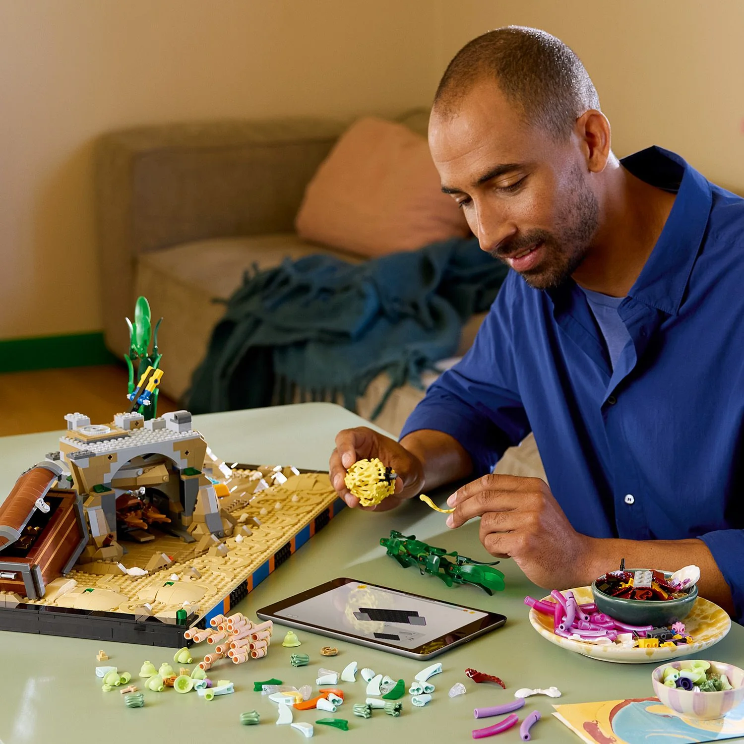 LEGO® Icons Tropical Aquarium