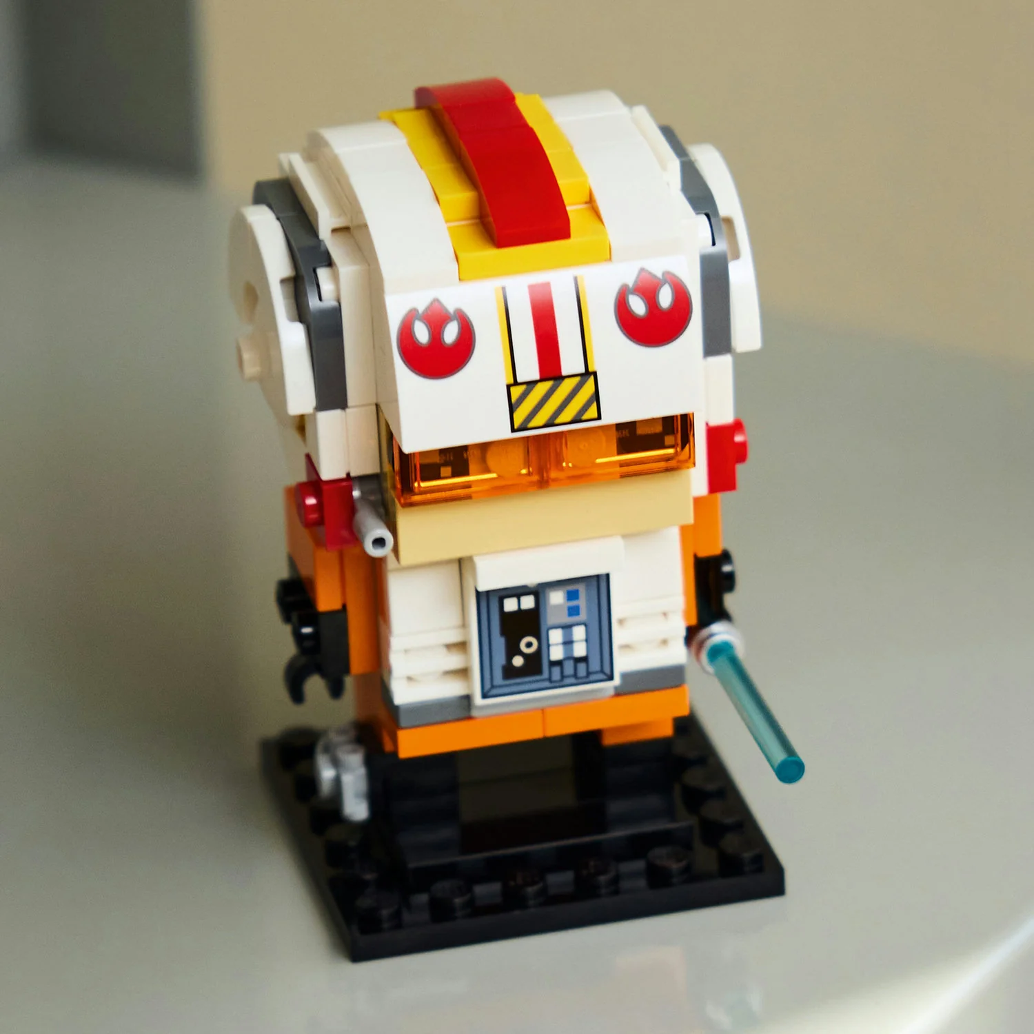 LEGO® BrickHeadz™ Luke Skywalker™ (Rebel Pilot)