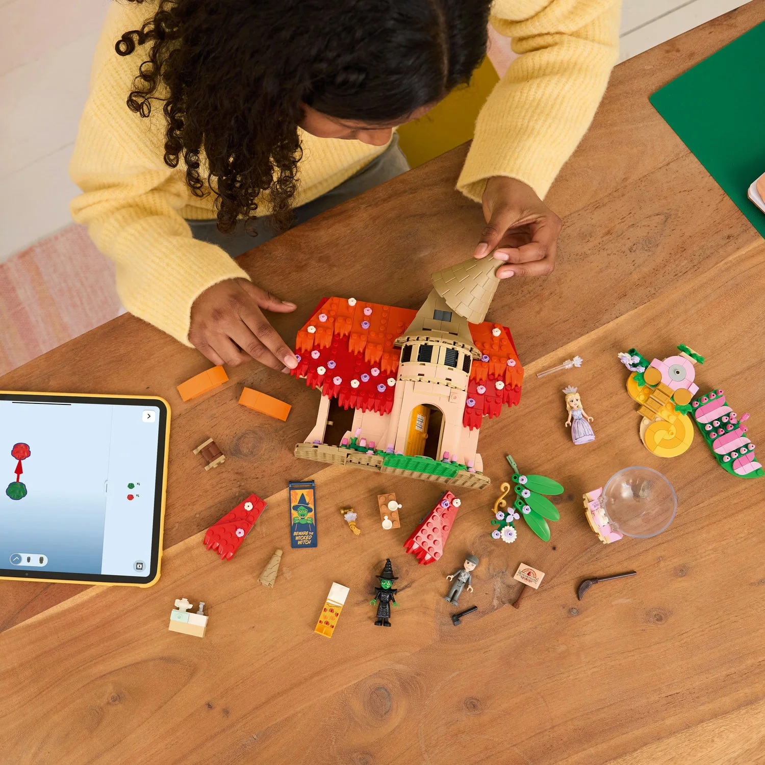 LEGO® Wicked Glinda & Elphaba Visit Munchkinland