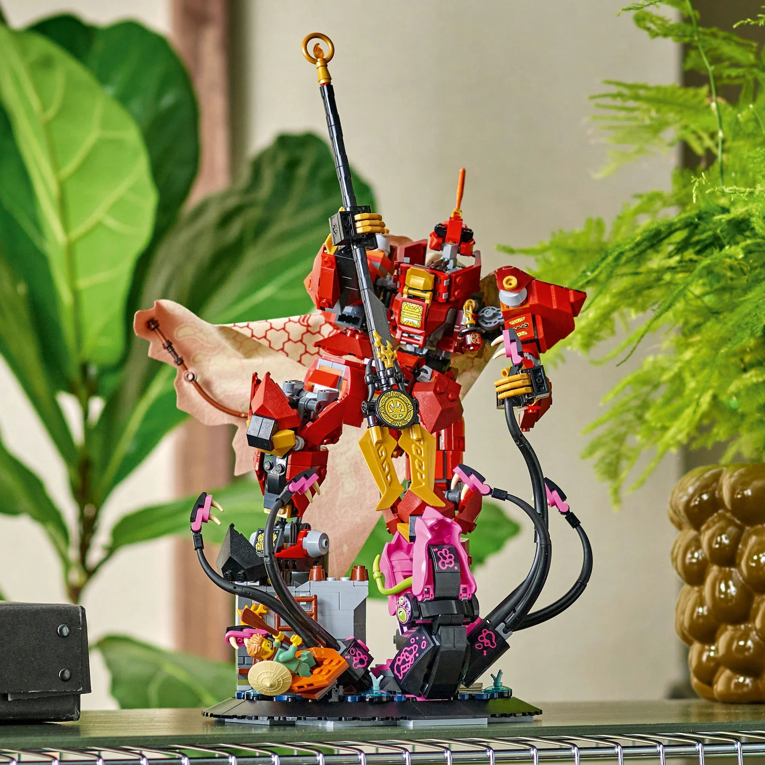 LEGO® NINJAGO® The Fire Knight Mech