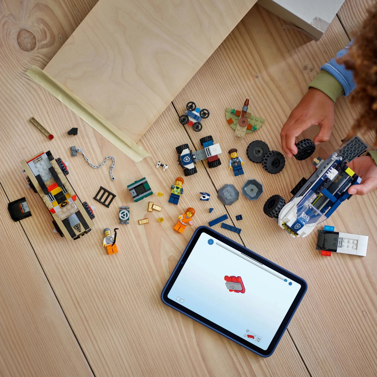 LEGO® City Off-Road Police Car Chase