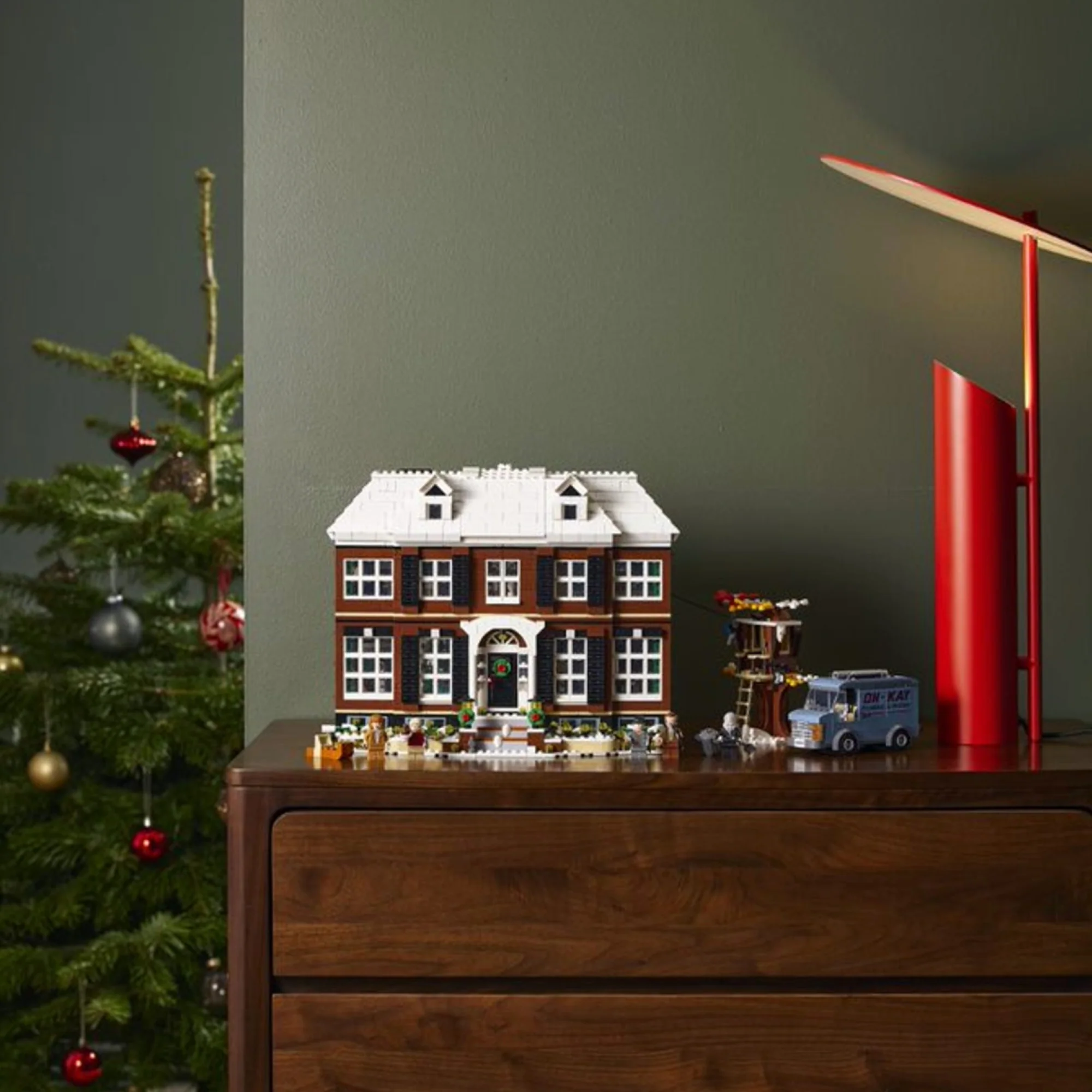 LEGO® Ideas Home Alone