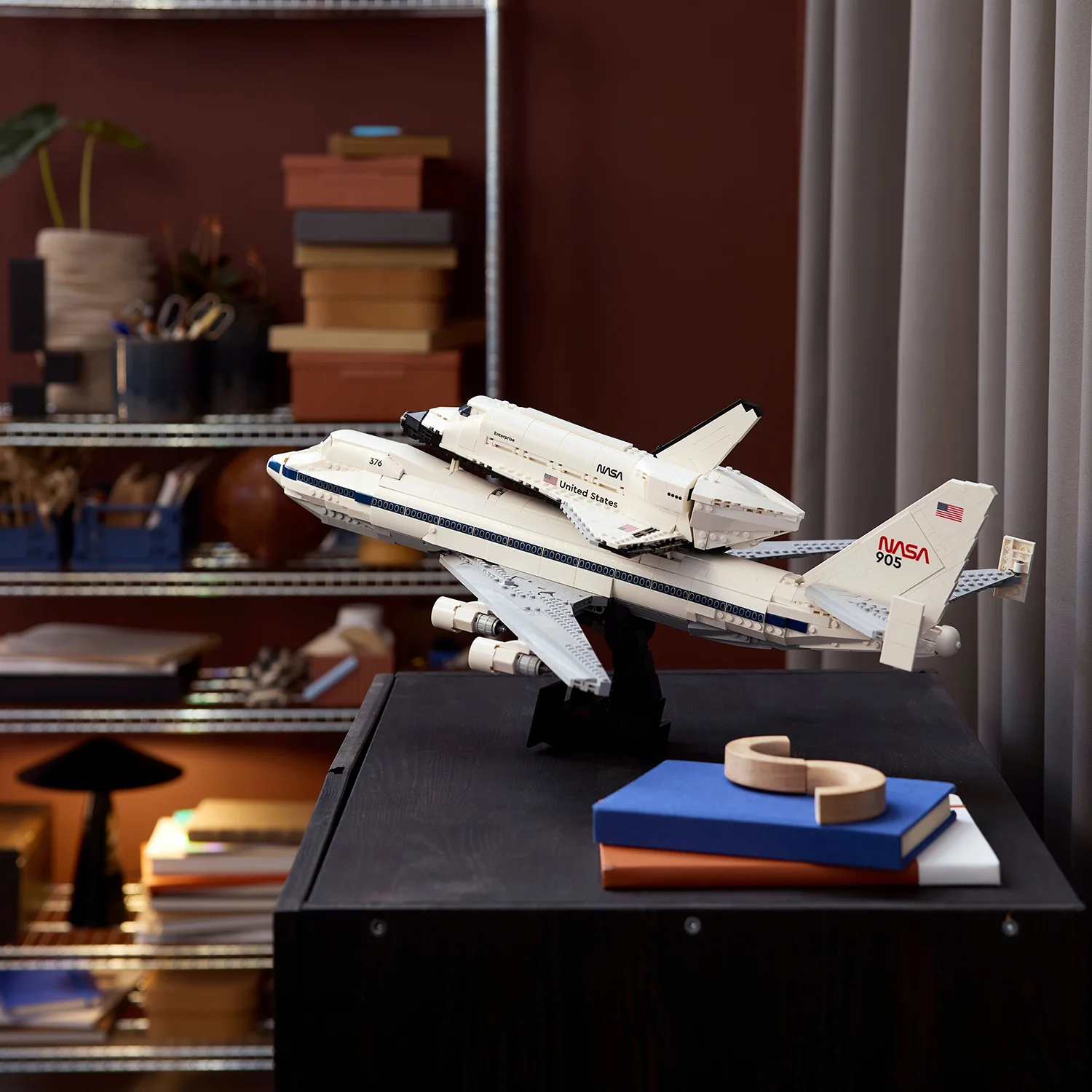 LEGO® ICONS™ Shuttle Carrier Aircraft