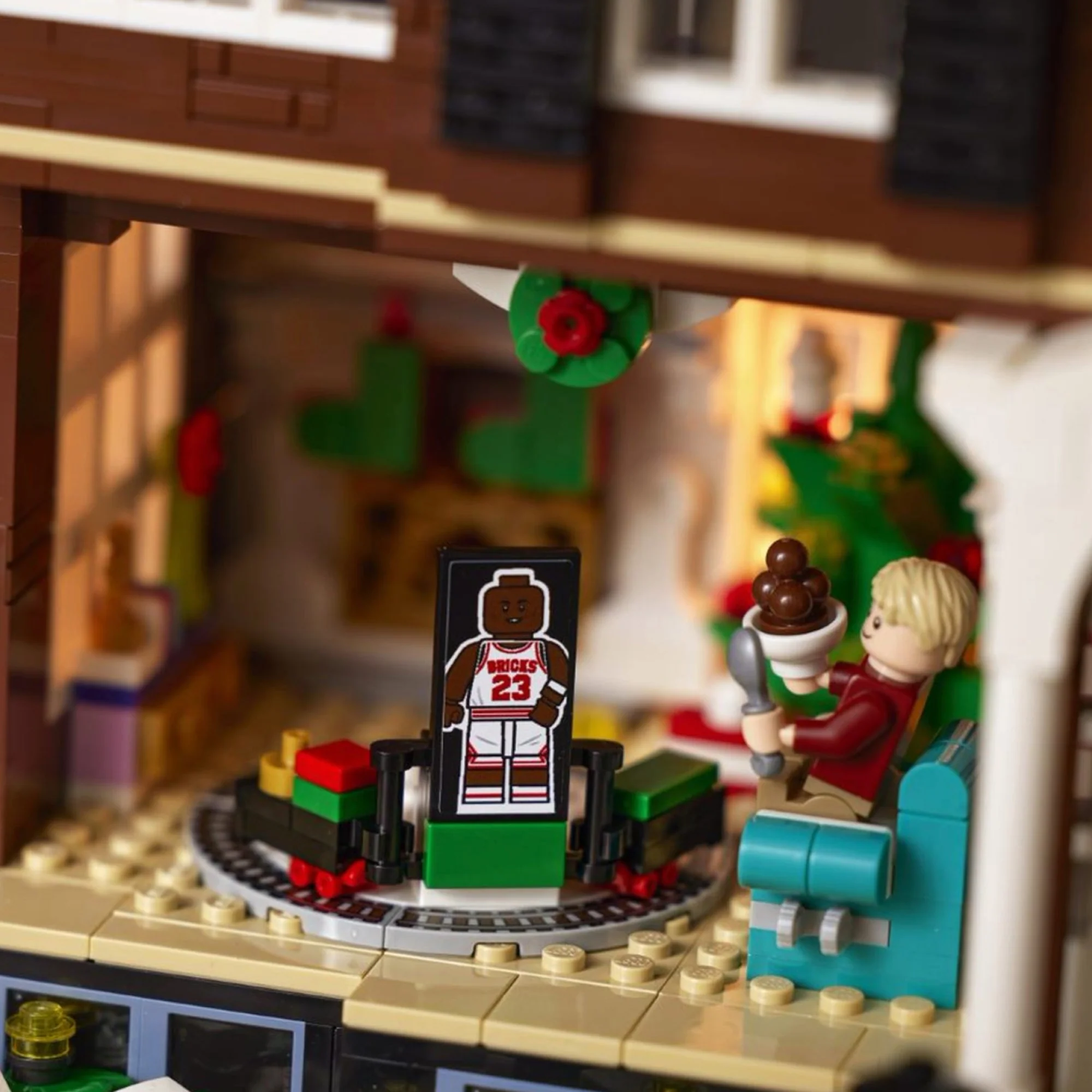 LEGO® Ideas Home Alone