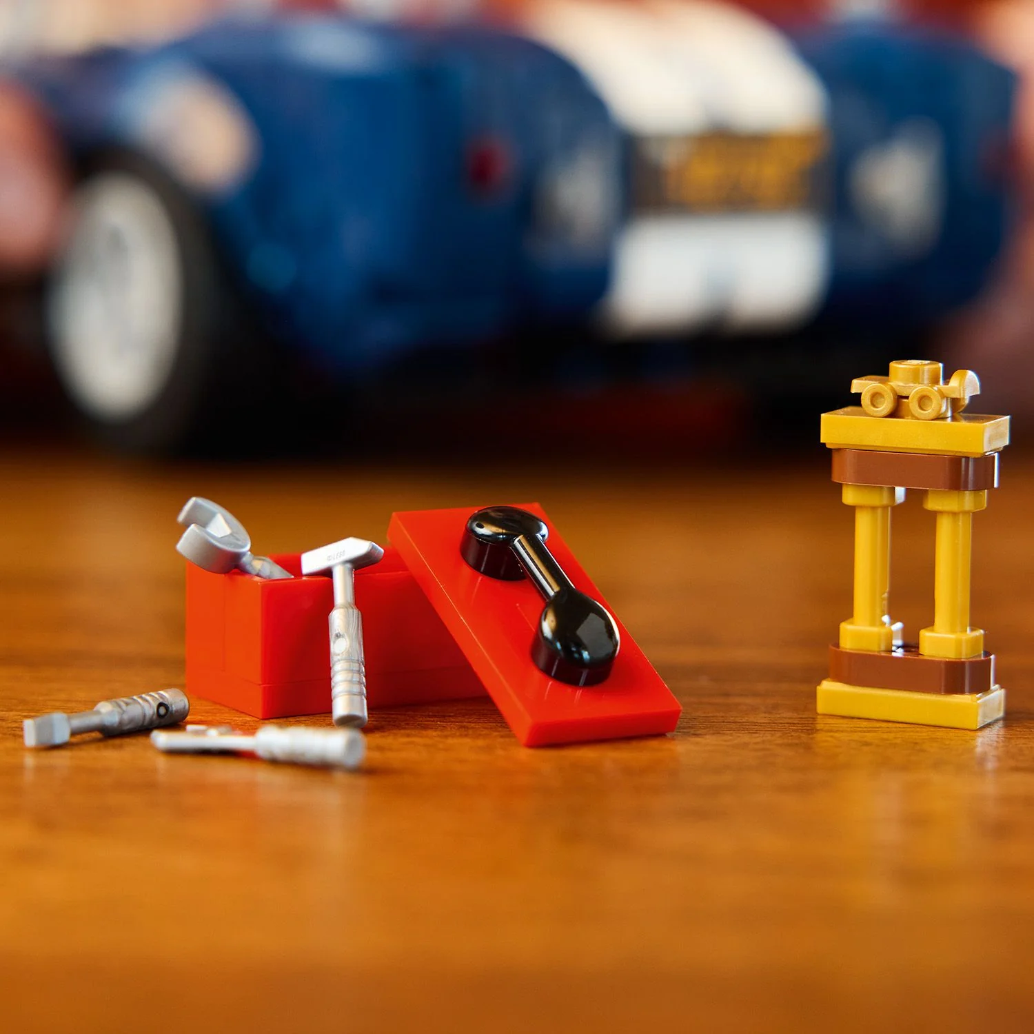 LEGO® ICONS™ Shelby Cobra 427 S/C