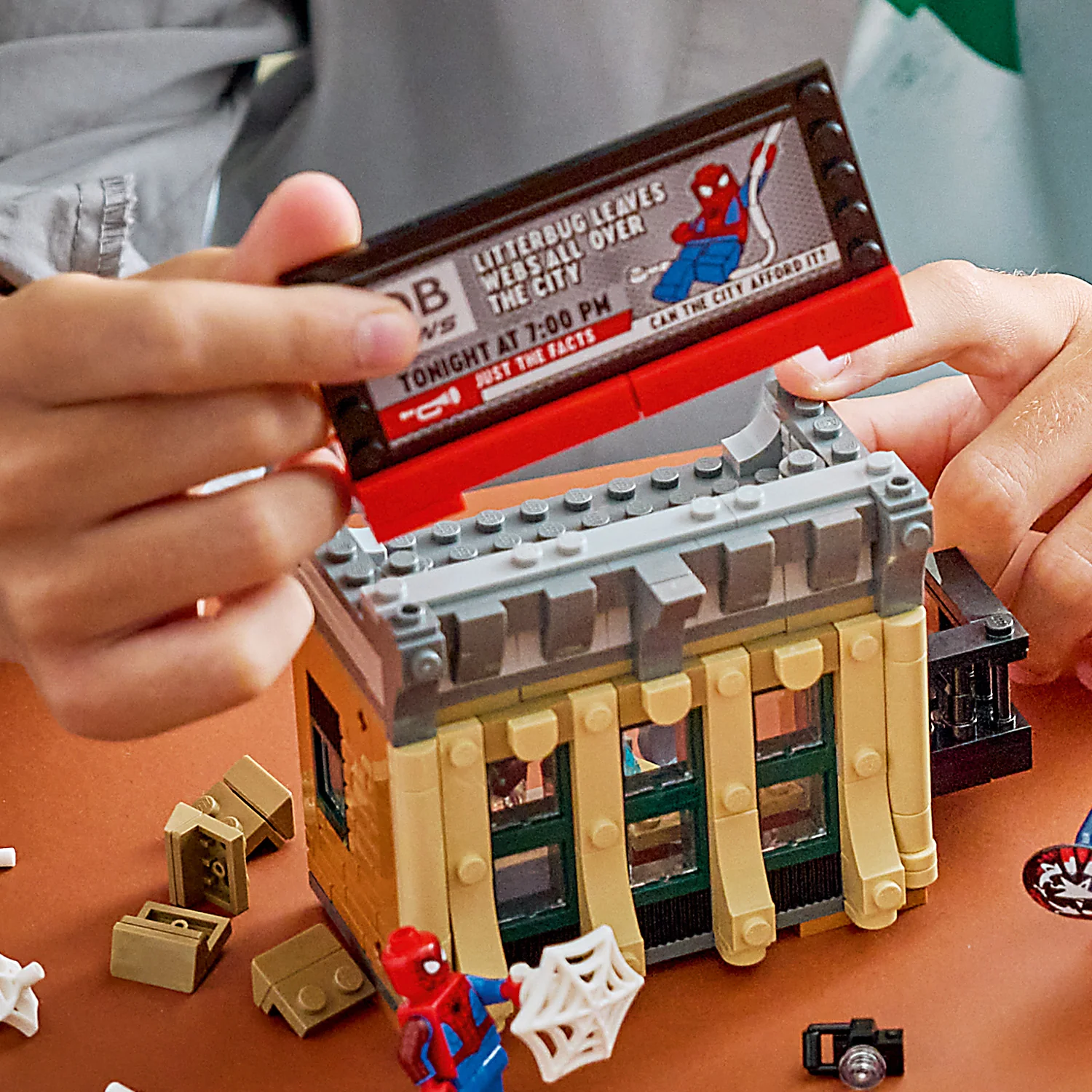 LEGO® | Marvel Spider-Man vs. Mysterio: The Daily Bugle