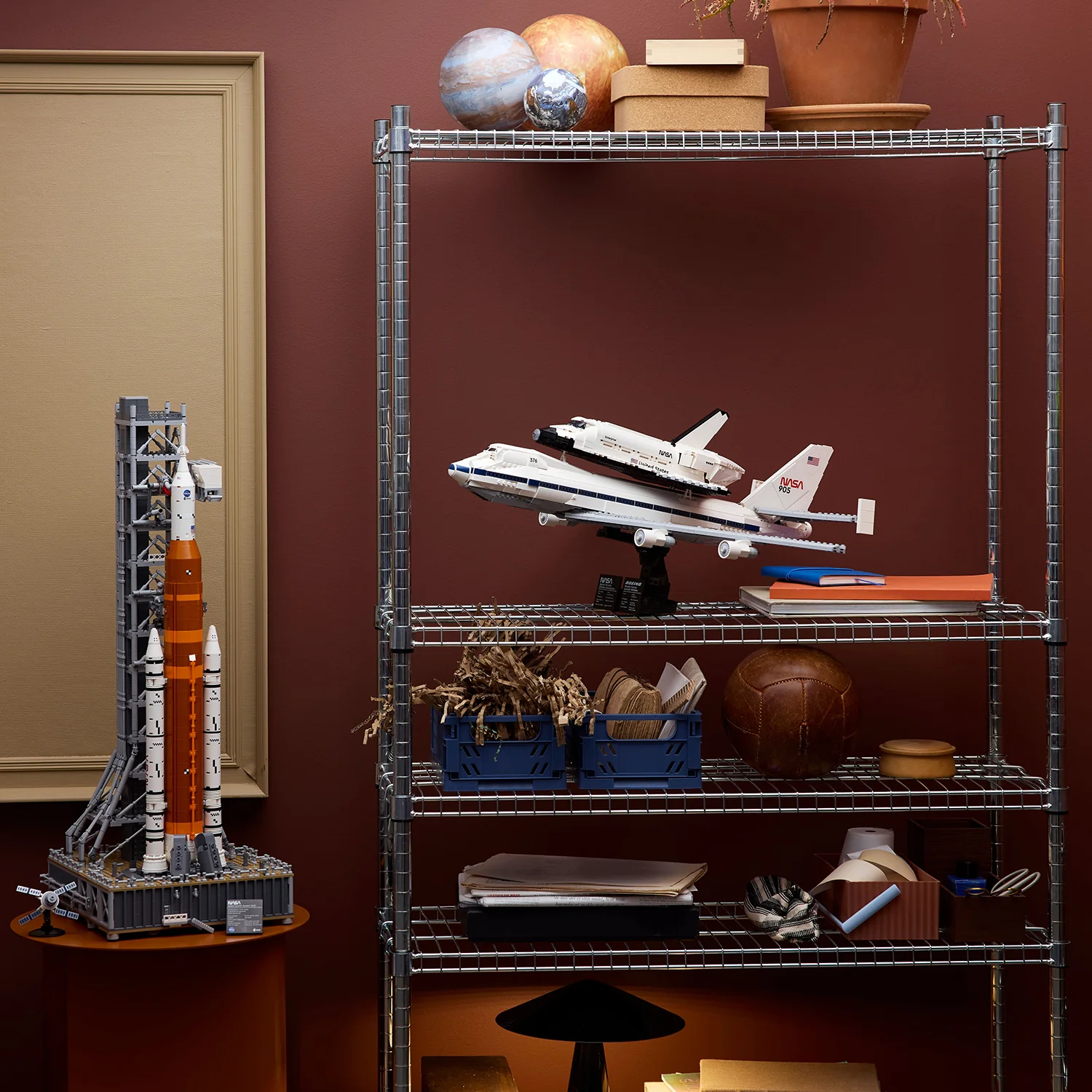 LEGO® ICONS™ Shuttle Carrier Aircraft