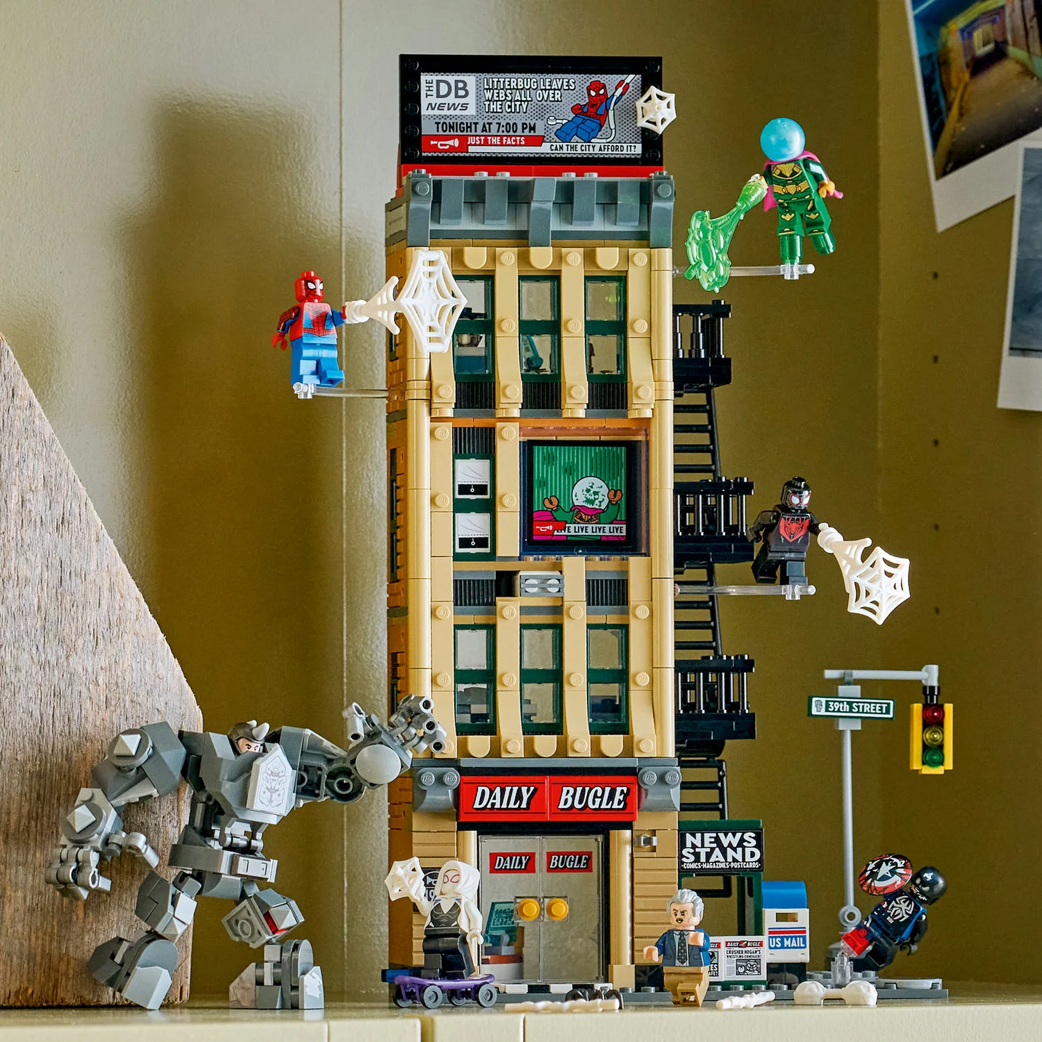 LEGO® | Marvel Spider-Man vs. Mysterio: The Daily Bugle