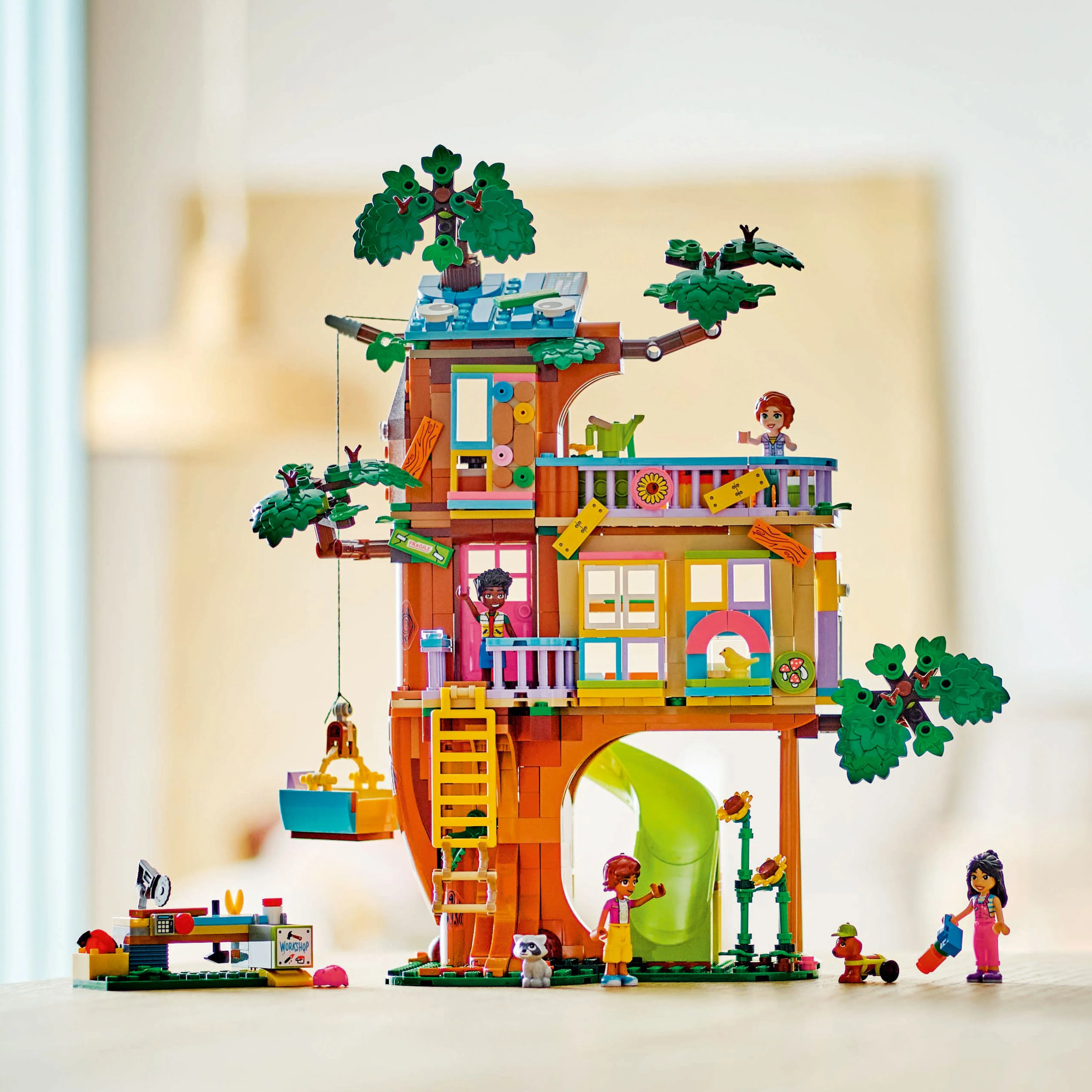 LEGO® Friends™ Friendship Tree House Hangout
