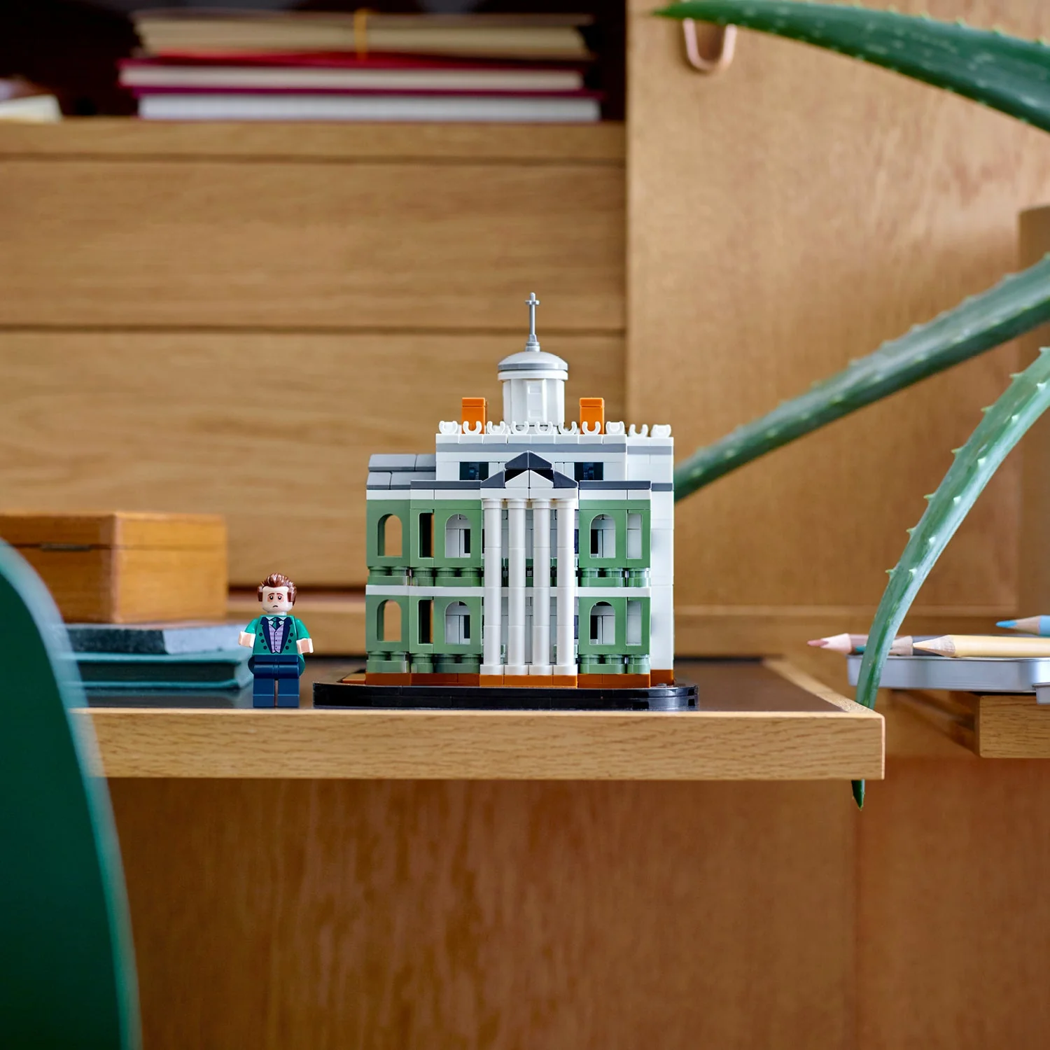 LEGO® Disney™ Mini Disney The Haunted Mansion