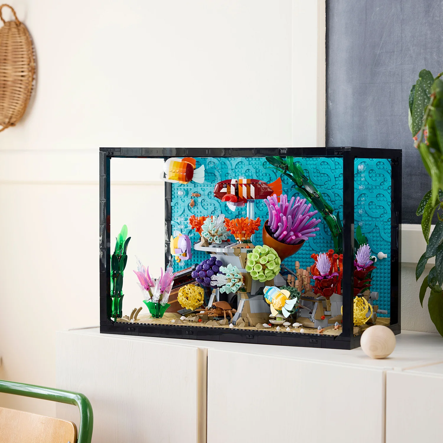 LEGO® Icons Tropical Aquarium