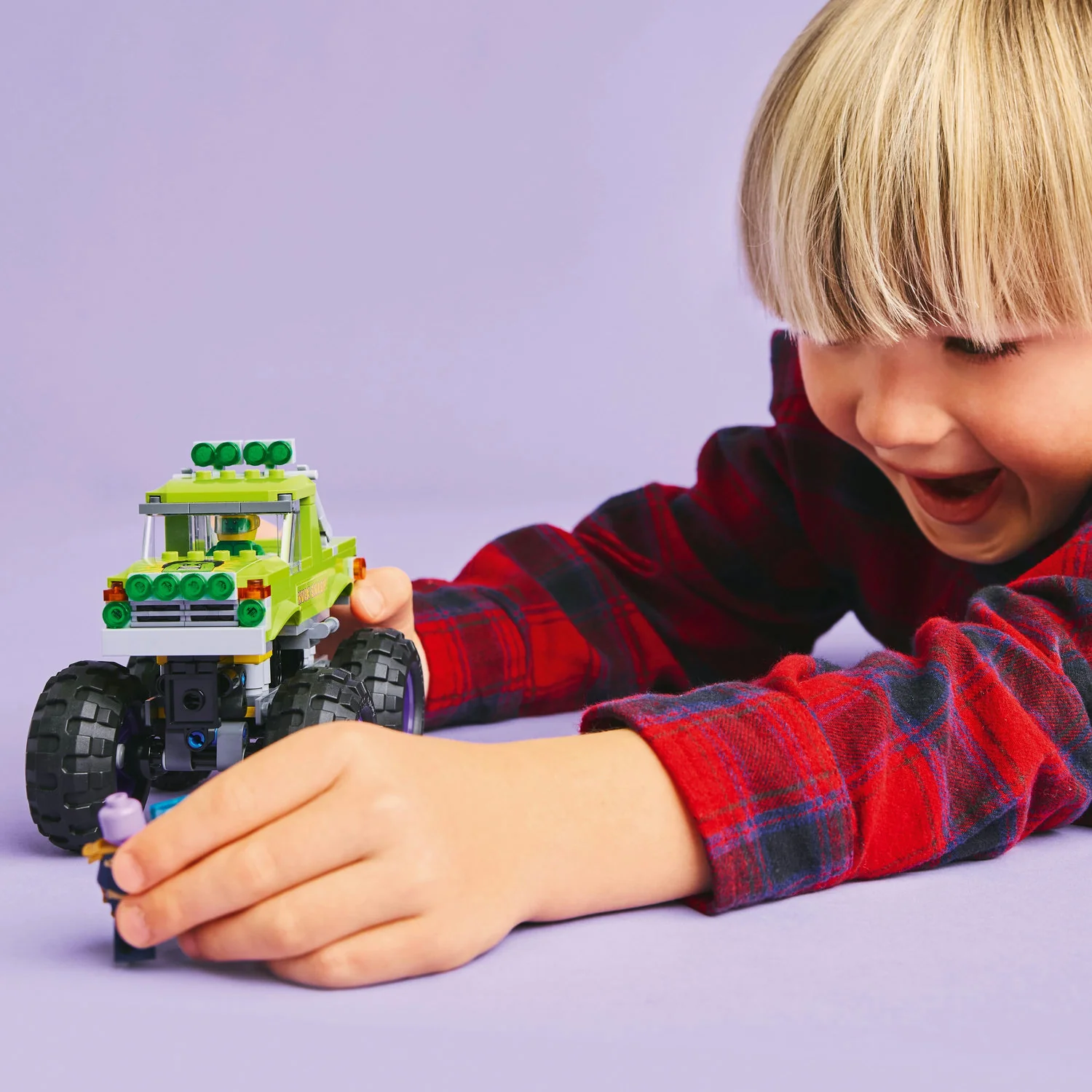 LEGO® Marvel The Hulk Truck vs. Thanos